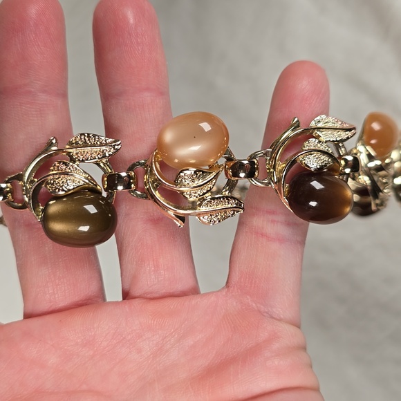 Vintage Barclay Moonglow Necklace - Picture 5 of 5